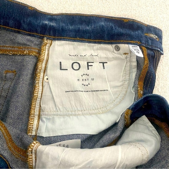 Loft Womens Size 0/25 Shorts Blue Denim Pockets Fringe Bottom Cutoff Dark Wash - Picture 10 of 10